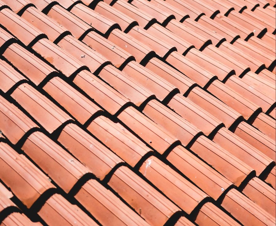 Het belang van een professionele dakdekker die de nodige veiligheidsmaatregelen neemt